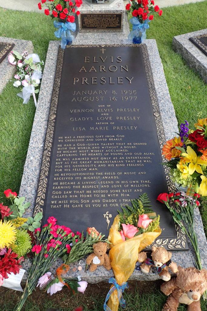 Elvis Grave